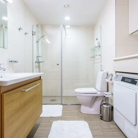 1-bedroom With Free Parking Apartman *